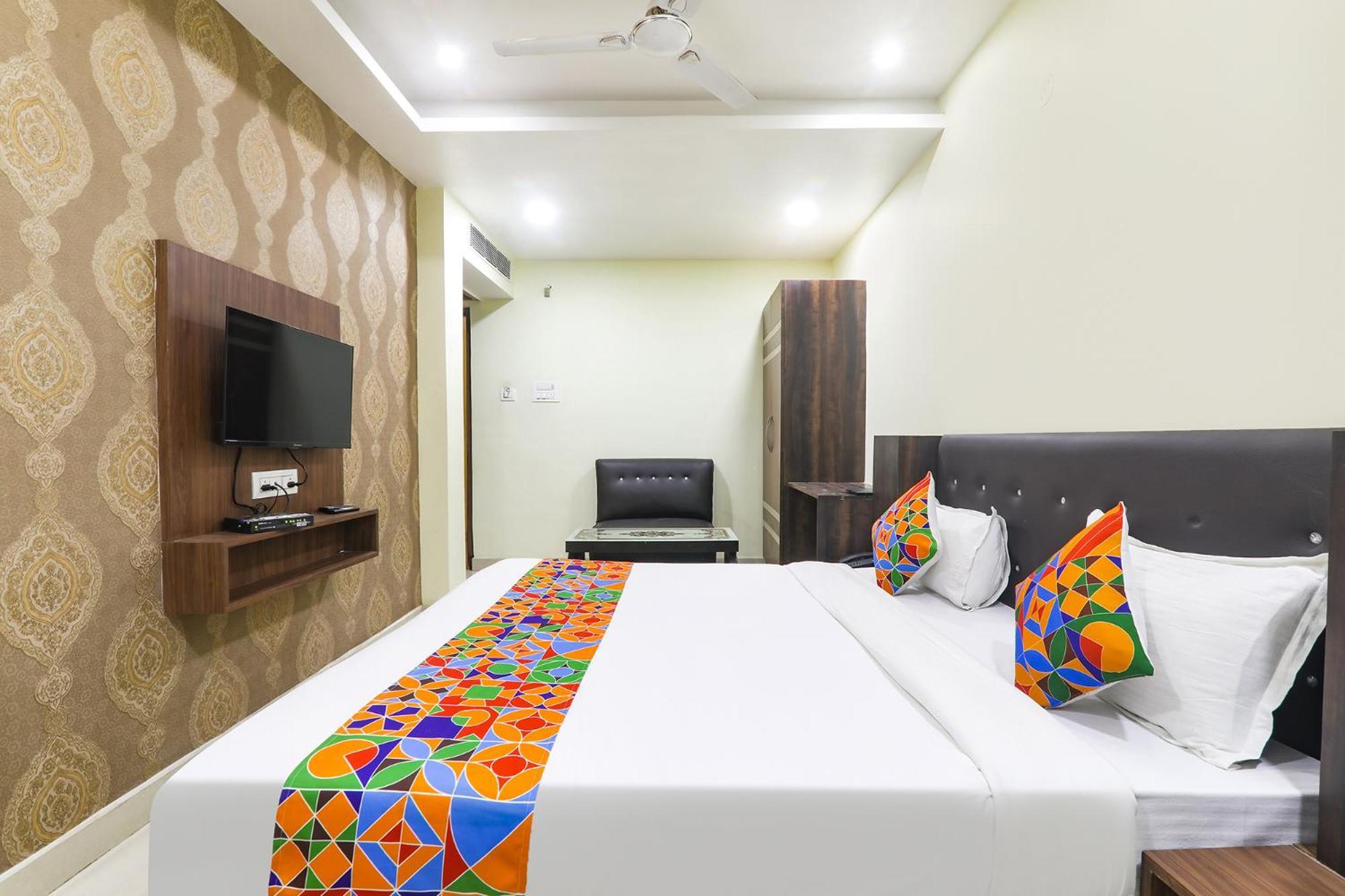 Fabhotel The Kumar Inn Danapur Exteriör bild
