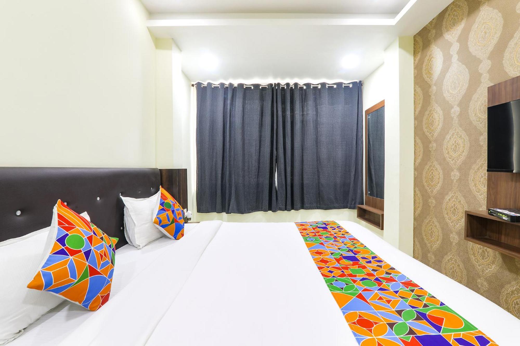 Fabhotel The Kumar Inn Danapur Exteriör bild