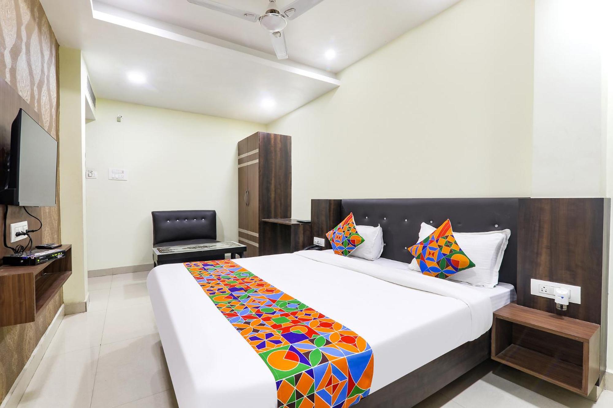 Fabhotel The Kumar Inn Danapur Exteriör bild